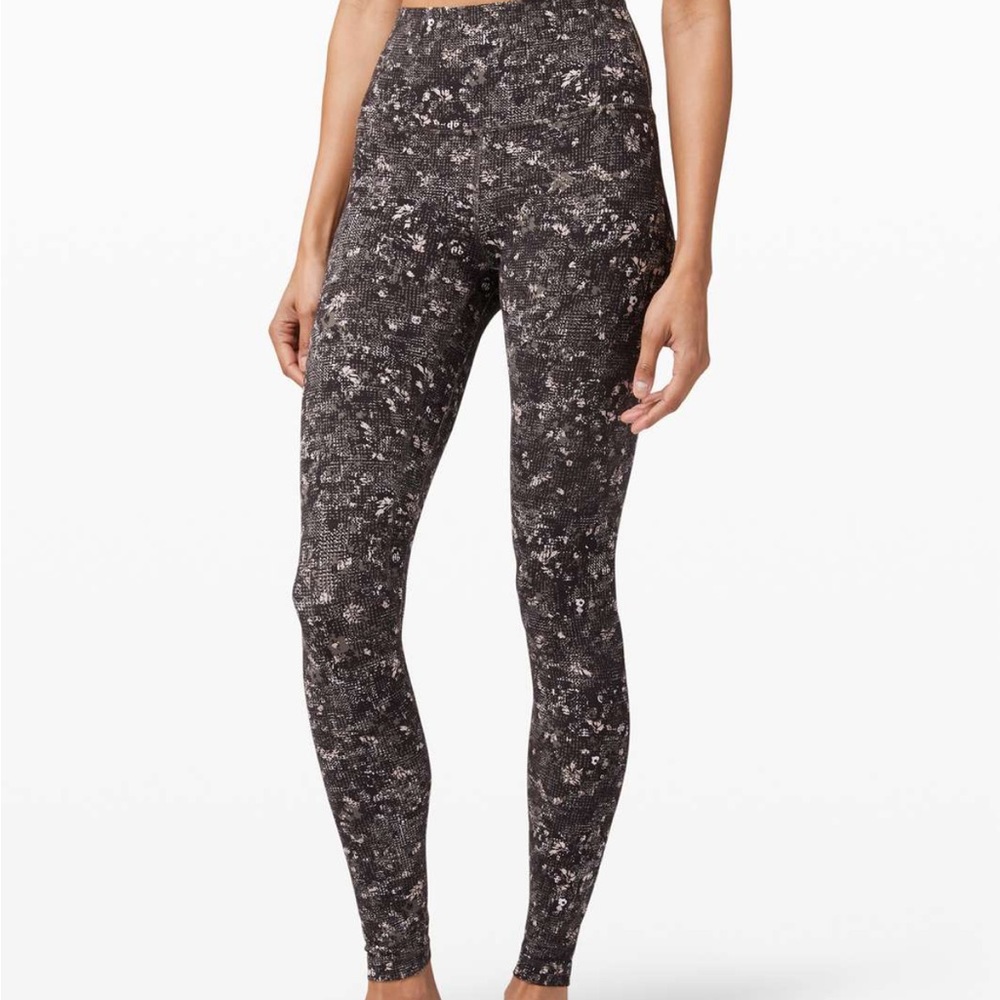 lululemon high rise tight legging equalized multi 28” luxtreme